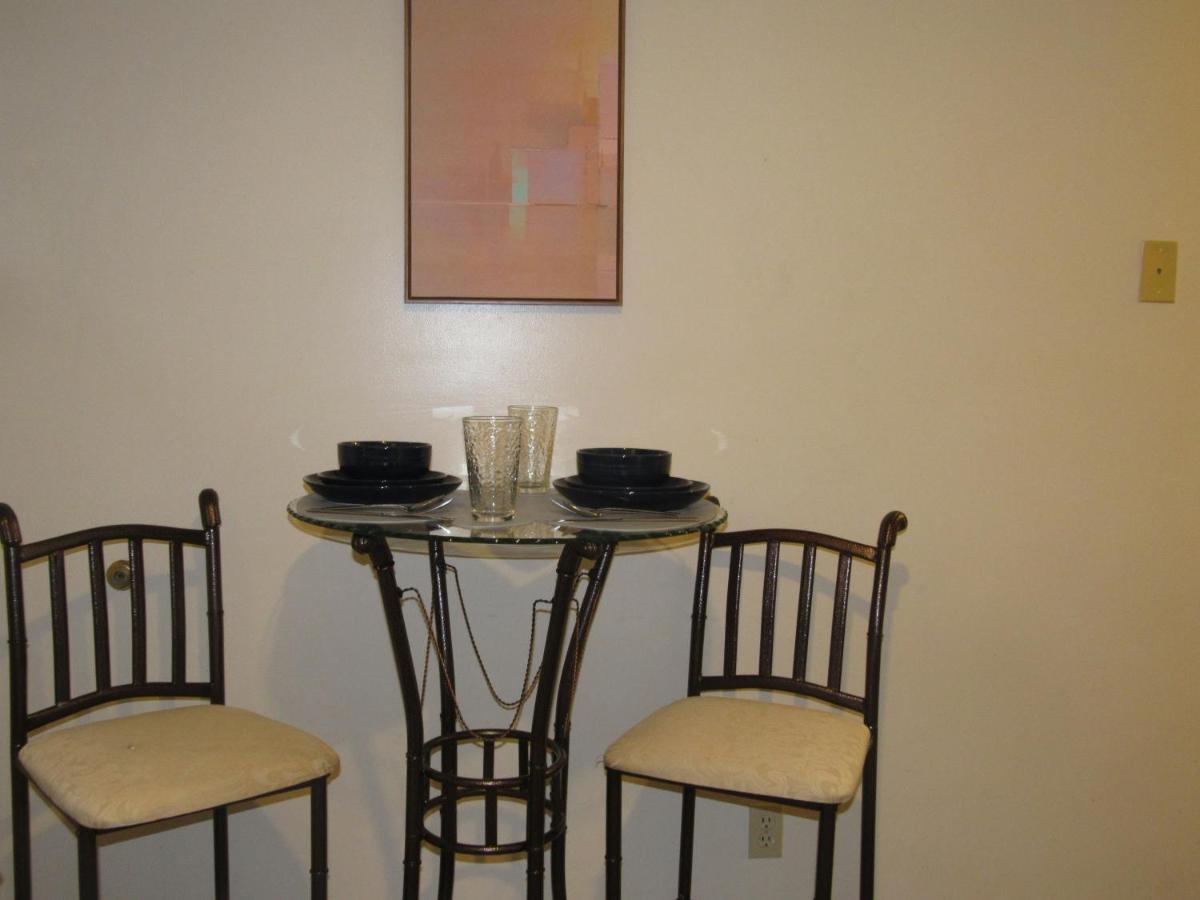 Located In The Noma-Gallaudet Neighborhood Washington Exterior foto