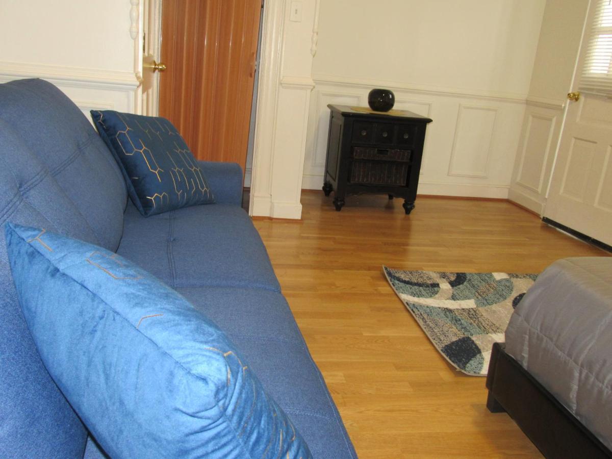 Located In The Noma-Gallaudet Neighborhood Washington Exterior foto